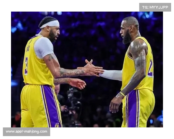 湖人詹姆斯28分10助攻，里夫斯17分火力支援