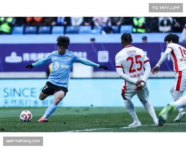 中超老将传帮带作用显著，助力联赛梯队建设与年轻球员成长